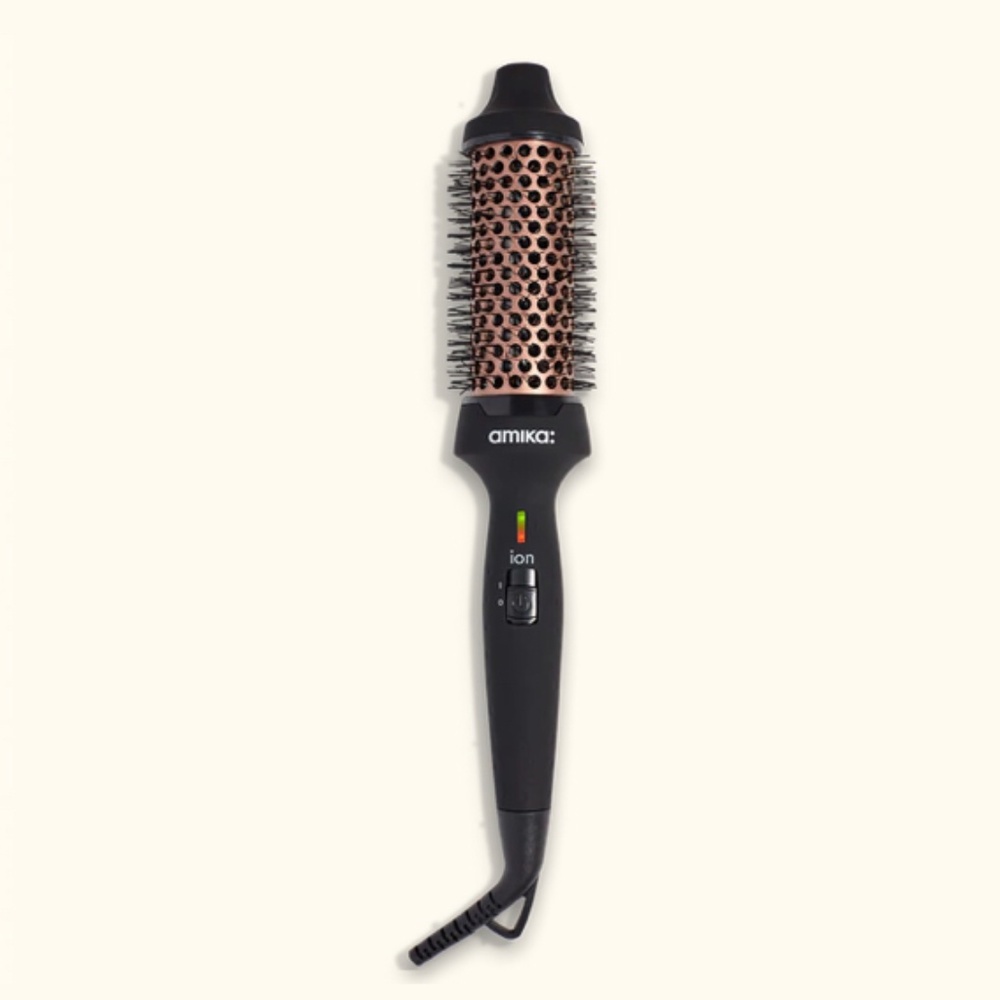 SOLD - amika Blowout babe thermal brush